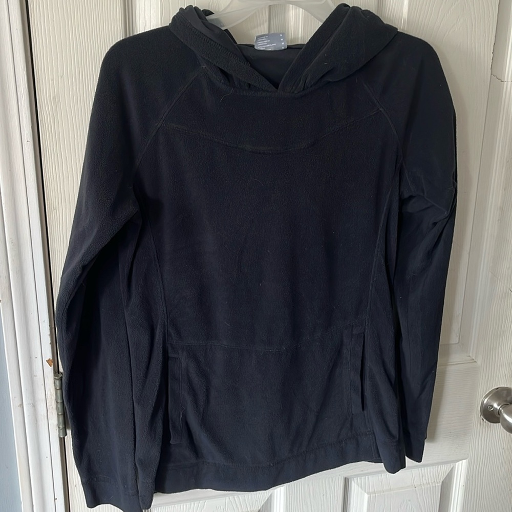 Black Columbia fleece hooded pullover. Size medium.